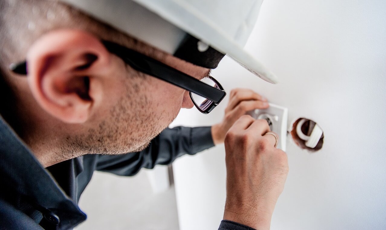 electrician-1080554_1280